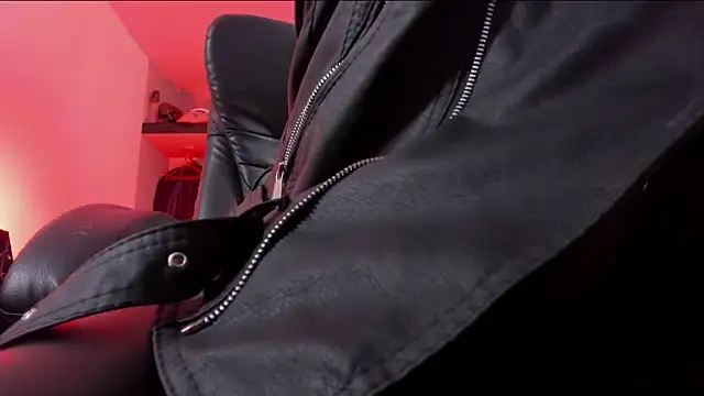 AlejoKhalifa  online show from 05.17.26