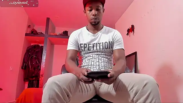 AlejoKhalifa  online show from 07.20.26