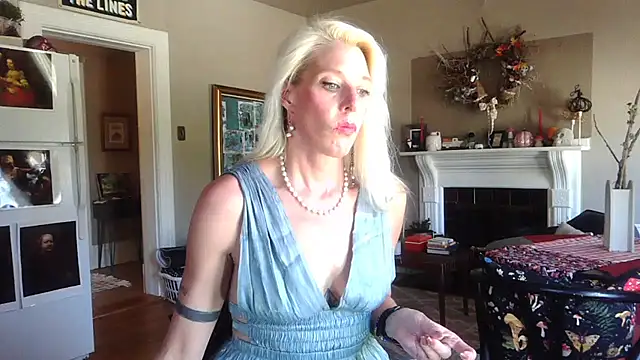 Glamazonx online show from 10.29.25