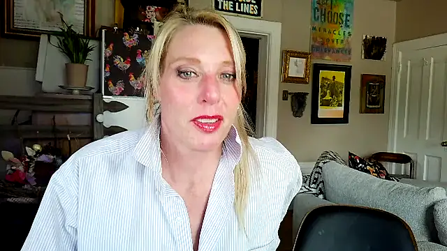 Glamazonx online show from 04.28.26