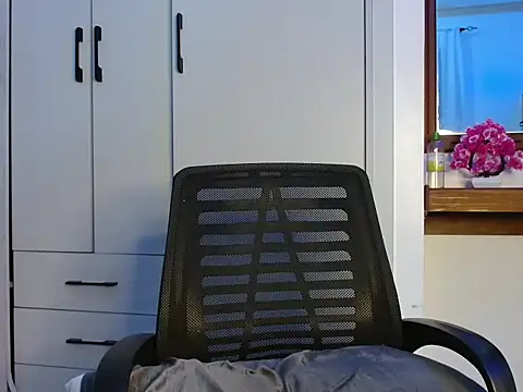 Snapshot of queencydoll chatting on 01.13.26 queencydoll online show from 01.13.26