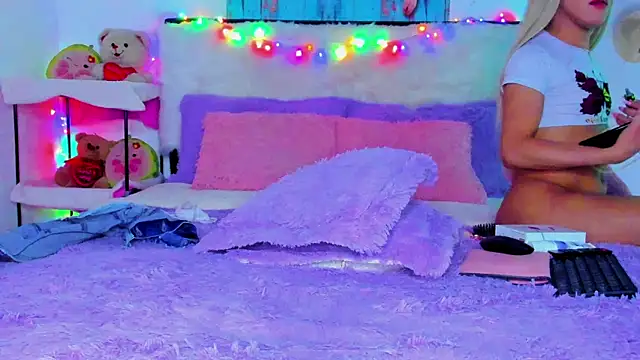 Snapshot of Candy_Candy__ chatting on 12.07.24 Candy Candy online show from 12.07.24