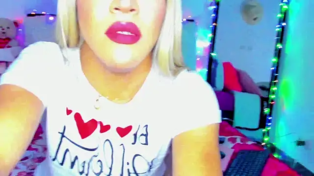 Snapshot of Candy_Candy__ chatting on 12.22.24 Candy Candy online show from 12.22.24