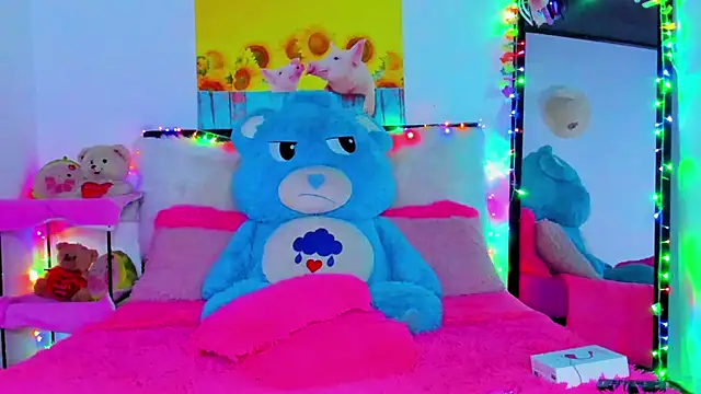 Snapshot of Candy_Candy__ chatting on 03.19.25 Candy Candy online show from 03.19.25