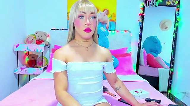 Snapshot of Candy_Candy__ chatting on 09.19.25 Candy Candy online show from 09.19.25