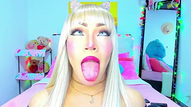 Snapshot of Candy_Candy__ chatting on 09.22.25 Candy Candy online show from 09.22.25