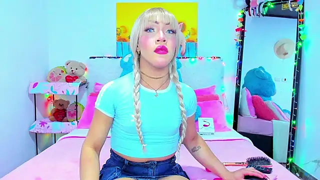 Snapshot of Candy_Candy__ chatting on 09.27.25 Candy Candy online show from 09.27.25