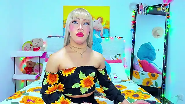 Snapshot of Candy_Candy__ chatting on 10.01.25 Candy Candy online show from 10.01.25