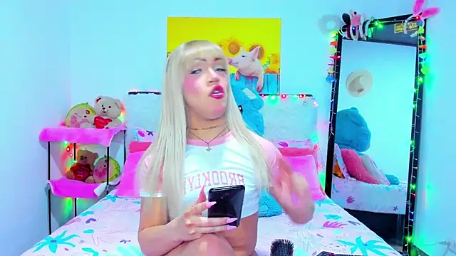 Snapshot of Candy_Candy__ chatting on 10.17.25 Candy Candy online show from 10.17.25