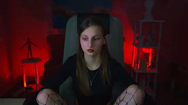 EllaHorton online show from 01.30.25