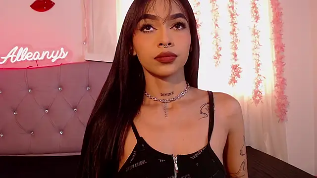 Alleanys Cristal online show from 10.08.25