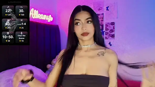 Snapshot of Alleanys_Cristal chatting on 01.06.26 Alleanys Cristal online show from 01.06.26