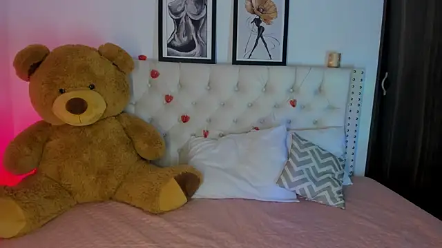 Snapshot of taylor-sexyy chatting on 03.11.26 taylor-sexyy online show from 03.11.26