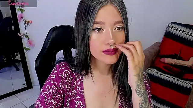 Snapshot of kat_apple chatting on 07.17.26 kat apple online show from 07.17.26