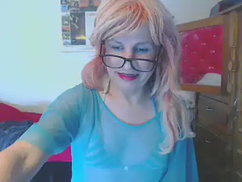 LorenJade online show from 12.04.24