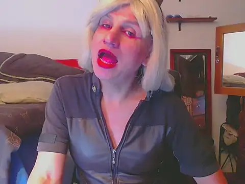 LorenJade online show from 04.25.26