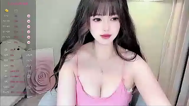 Snapshot of Dolv_1o chatting on 12.18.24 Dolv 1o online show from 12.18.24