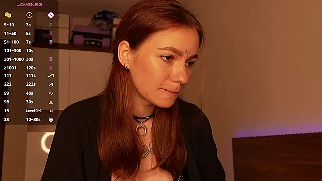 girl with snaketatto0 online show from 05.12.26