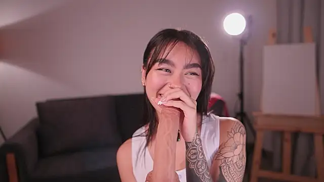 GigiLee  online show from 07.05.26