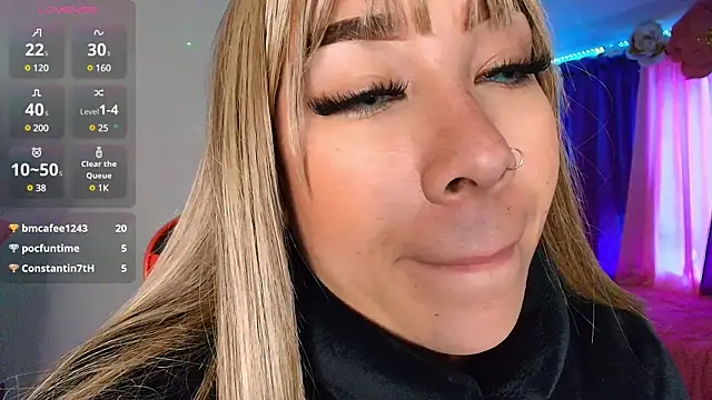 Snapshot of leahtemptation3 chatting on 02.26.25 leahtemptation3 online show from 02.26.25