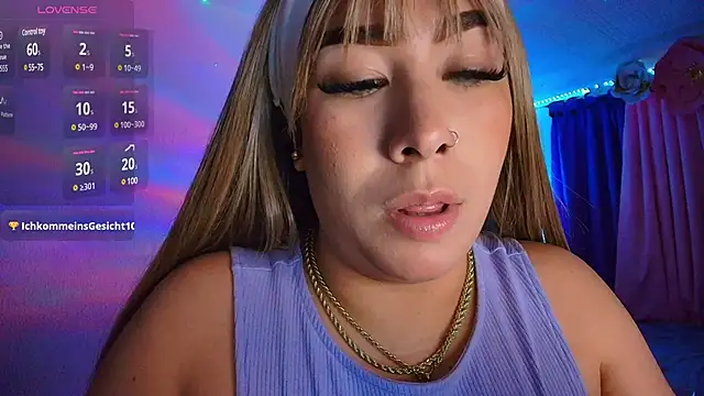 Snapshot of leahtemptation3 chatting on 03.01.25 leahtemptation3 online show from 03.01.25