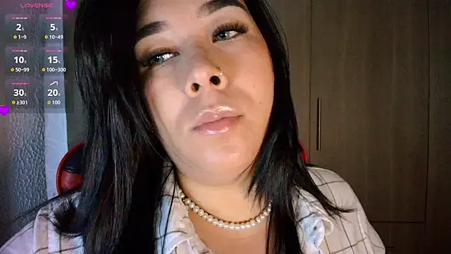 leahtemptation3 online show from 12.19.25