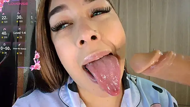 leahtemptation3 online show from 06.19.26