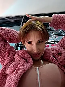 Snapshot of Irresistible24 chatting on 12.20.25 Irresistible24 online show from 12.20.25