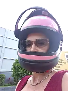 Snapshot of Irresistible24 chatting on 01.16.26 Irresistible24 online show from 01.16.26