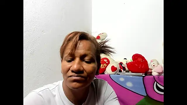 Snapshot of Laflaka22 chatting on 12.08.24 Laflaka22 online show from 12.08.24