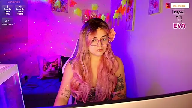 Snapshot of eva_rosse69 chatting on 11.24.25 eva rosse69 online show from 11.24.25