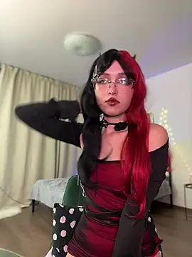 Snapshot of Evangeline_Lawrence_ chatting on 02.24.25 Evangeline Lawrence  online show from 02.24.25
