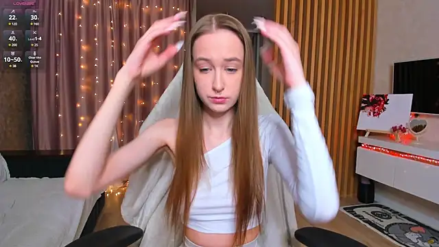 Snapshot of Sweett_Monica chatting on 03.21.25 Sweett Monica online show from 03.21.25