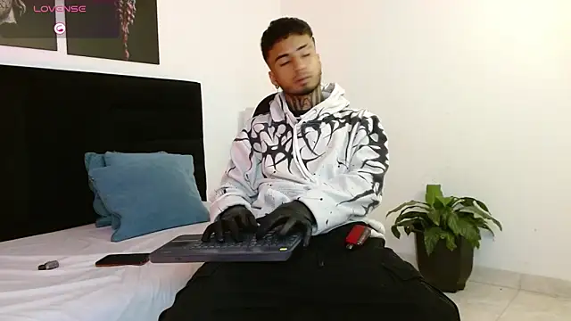 JuanCamiilo 66 online show from 02.28.25