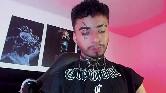 JuanCamiilo 66 online show from 10.17.25