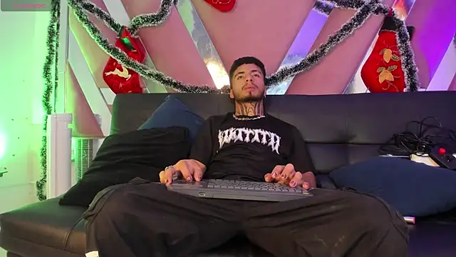 JuanCamiilo 66 online show from 11.18.25