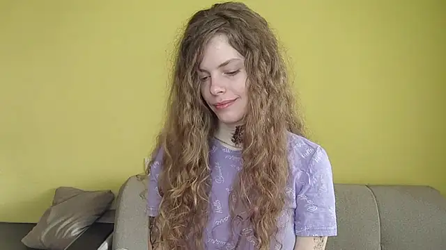 RayaNenlia online show from 03.15.26