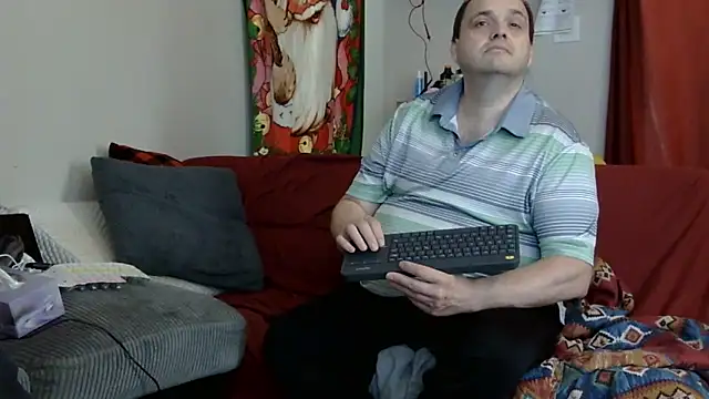 Snapshot of caressonnous chatting on 11.27.25 caressonnous online show from 11.27.25