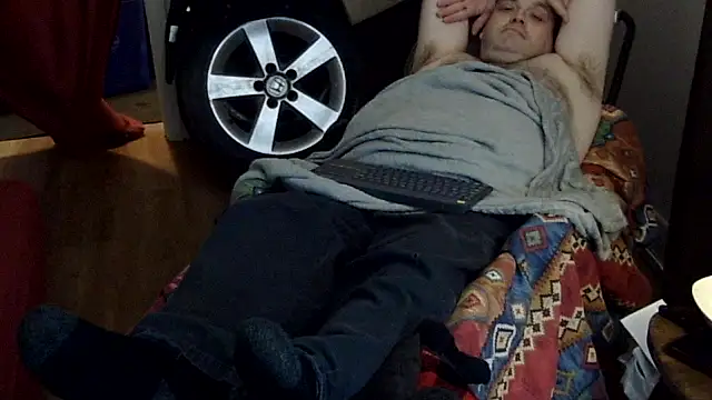 Snapshot of caressonnous chatting on 12.02.25 caressonnous online show from 12.02.25