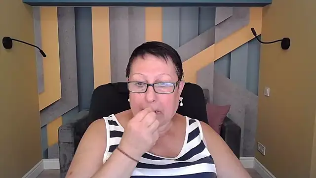 BarbaraTurners online show from 09.15.25