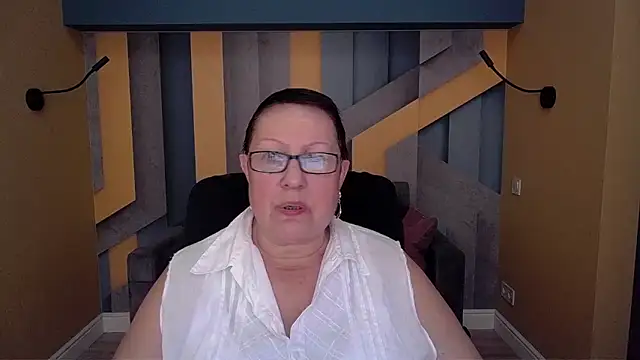 BarbaraTurners online show from 11.16.25