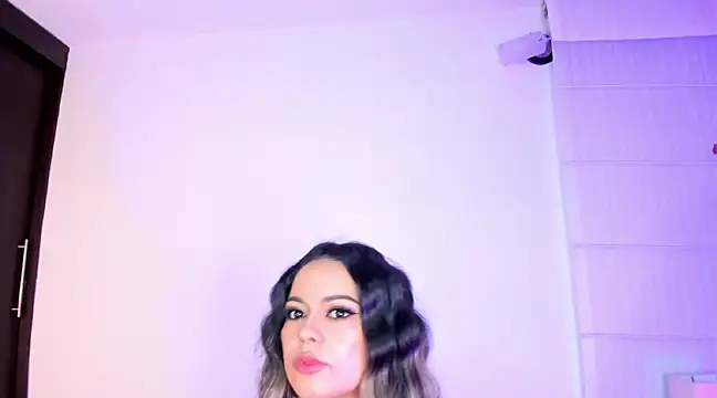 summer holiday online show from 12.17.24