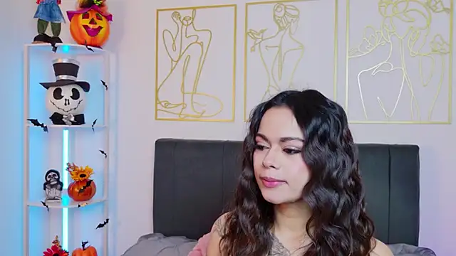 summer holiday online show from 10.22.25