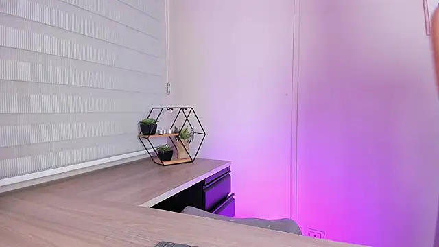 bulma bambina  online show from 01.25.25