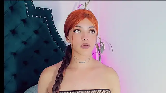 Emmaa Saenz  online show from 03.13.25