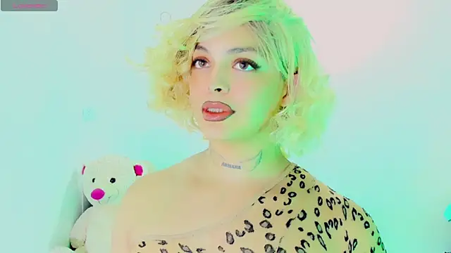 Emmaa Saenz  online show from 03.02.26