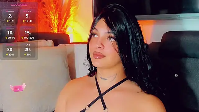 Emmaa Saenz  online show from 05.23.26