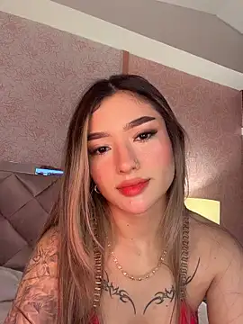 Snapshot of Arianavillada chatting on 02.15.26 Arianavillada online show from 02.15.26