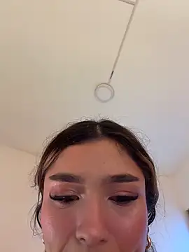 Snapshot of Arianavillada chatting on 02.20.26 Arianavillada online show from 02.20.26