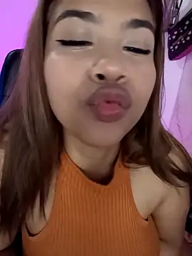 Snapshot of Vidiia chatting on 03.23.25 Vidiia online show from 03.23.25